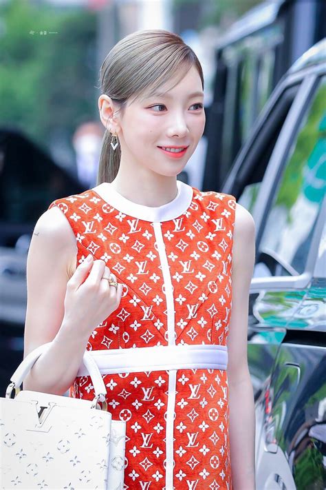 taeyeon louis vuitton ambassador|220530 Louis Vuitton ambassador TAEYEON for Objets .